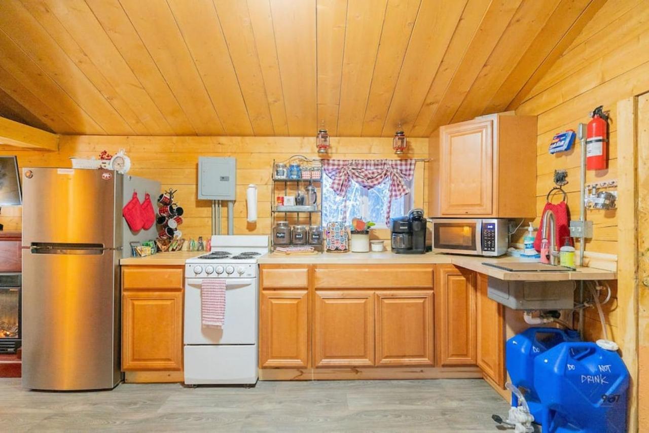 Hébergement de vacances 1 Bd. Deluxe Log Dry Cabin| Views Northern Lights!